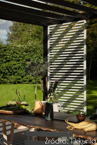 Drewniana pergola &ndash; serce letniego tarasu. Pomysły na stylowe aranżacje